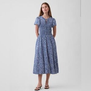 Gap Smocked Flutter-Sleeve Ditsy Floral Print Midi Dress NWOT XS Wedding Guest